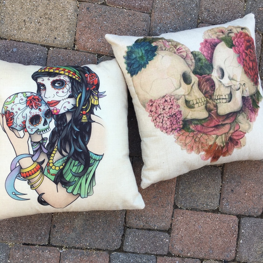🖤 Skull Couch Pillows 🖤